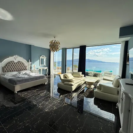 Luxury Penthouse * Sarande